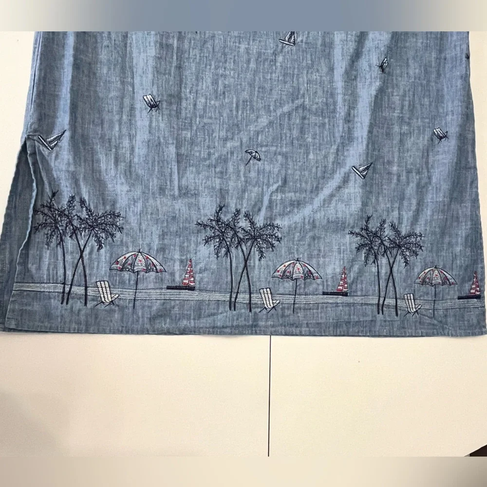 TALBOTS | S | 19” P2P | EMBROIDERED! - Picture 4 of 16